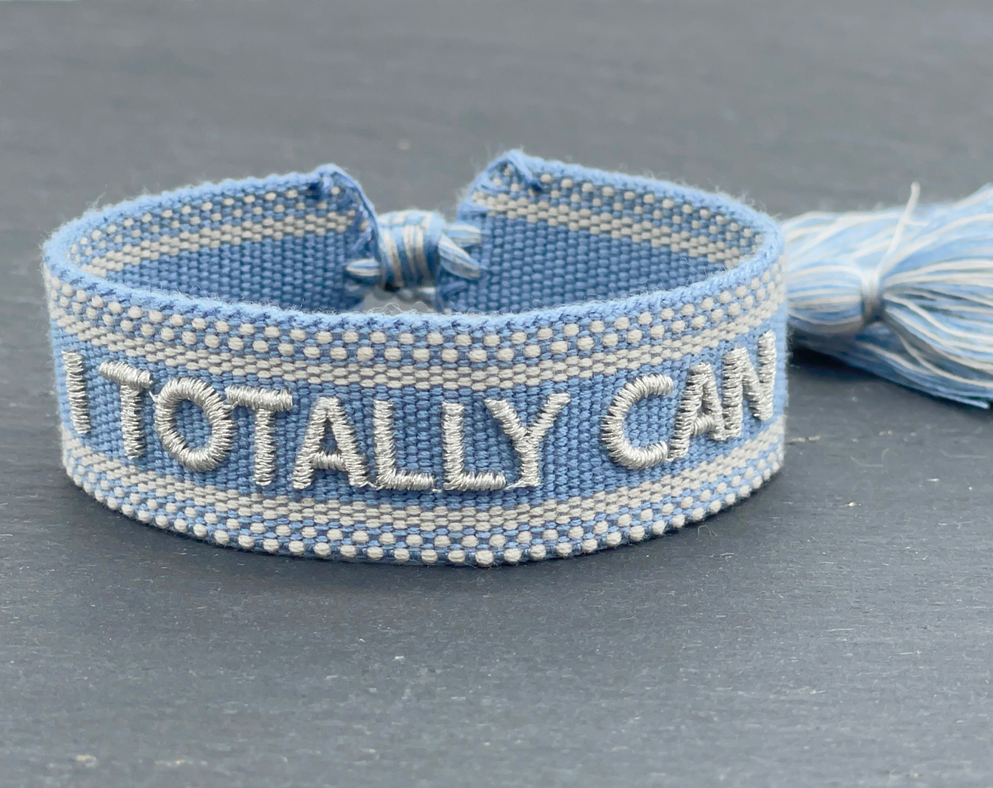 I TOTALLY CAN armband vävt, broderat