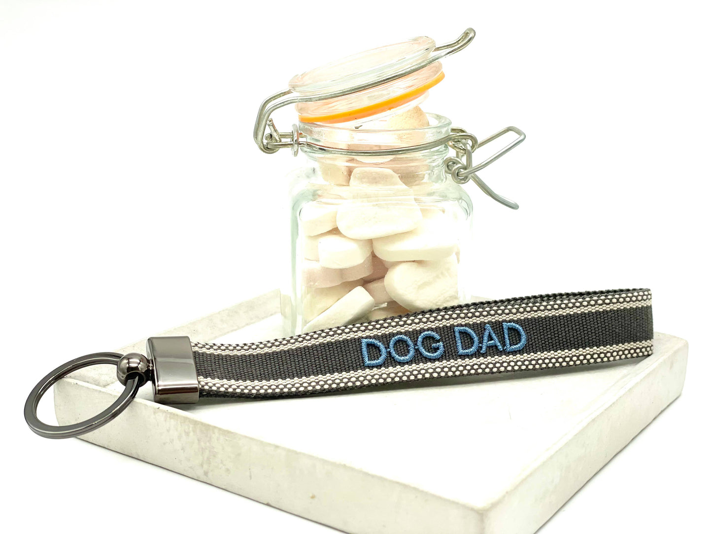 DOG DAD Vävd broderad nyckelring